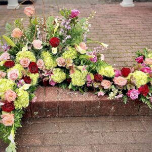 s shape urn tribute